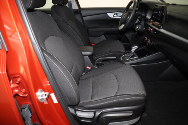 Thumbnail: 2023 Kia Forte - 36