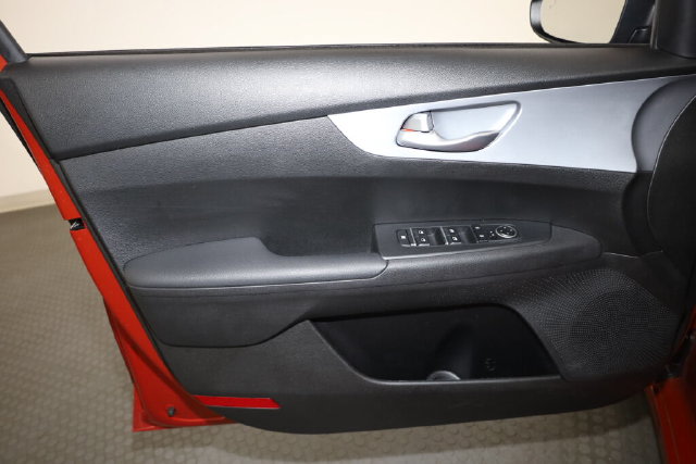 Thumbnail: 2023 Kia Forte - 27