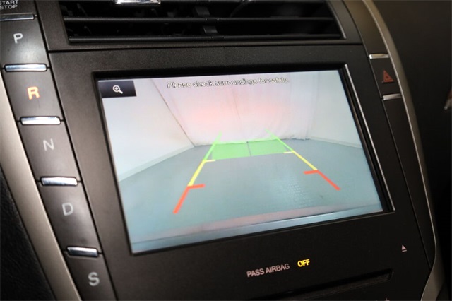 Thumbnail: 2016 Lincoln MKZ - 14