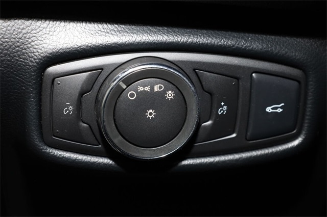 Thumbnail: 2016 Lincoln MKZ - 29