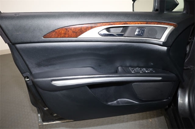 Thumbnail: 2016 Lincoln MKZ - 25