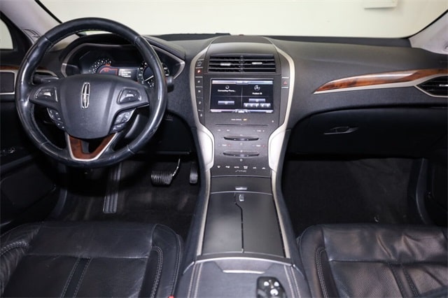 Thumbnail: 2016 Lincoln MKZ - 12