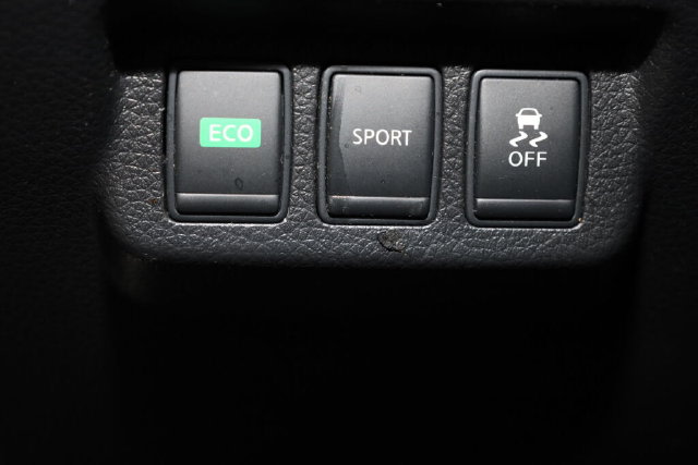 Thumbnail: 2014 Nissan Sentra - 28