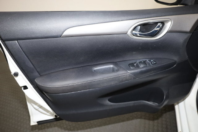 Thumbnail: 2014 Nissan Sentra - 26