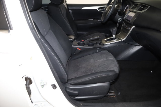 Thumbnail: 2014 Nissan Sentra - 10
