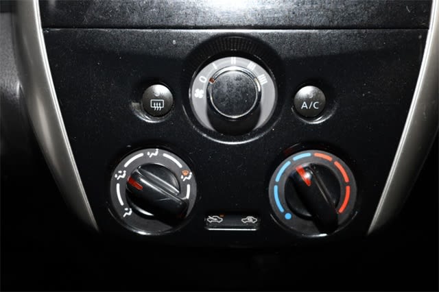 Thumbnail: 2015 Nissan Versa Note - 32