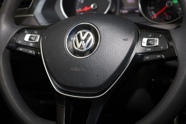 Thumbnail: 2020 Volkswagen Tiguan - 33