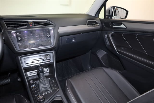 Thumbnail: 2022 Volkswagen Tiguan - 14