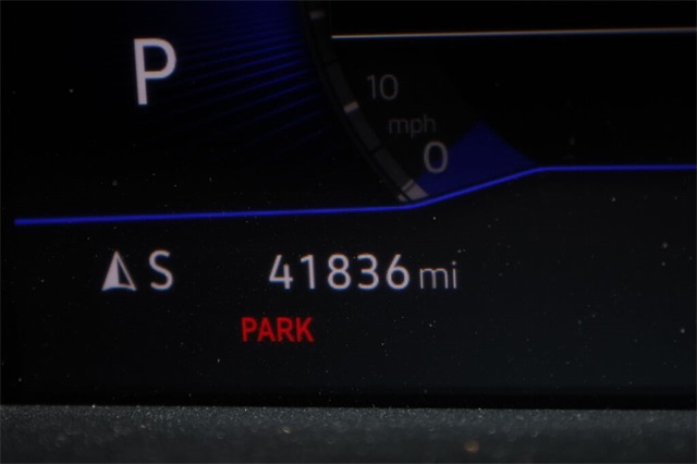 Thumbnail: 2022 Volkswagen Tiguan - 17