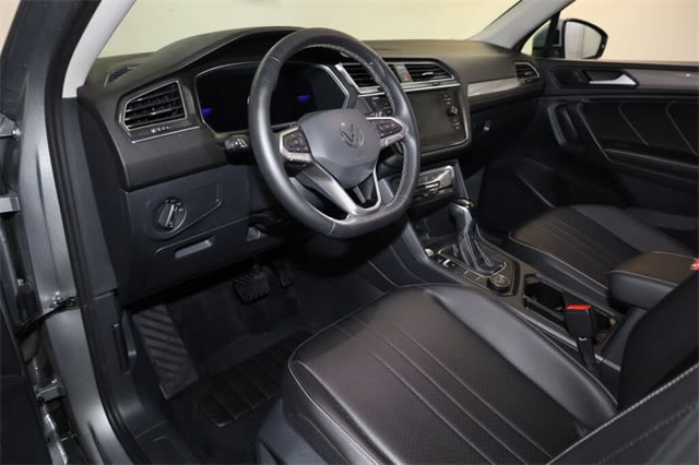 Thumbnail: 2022 Volkswagen Tiguan - 2