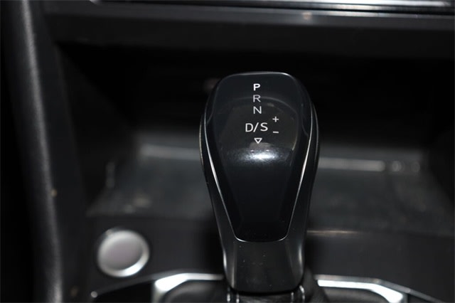 Thumbnail: 2022 Volkswagen Tiguan - 16