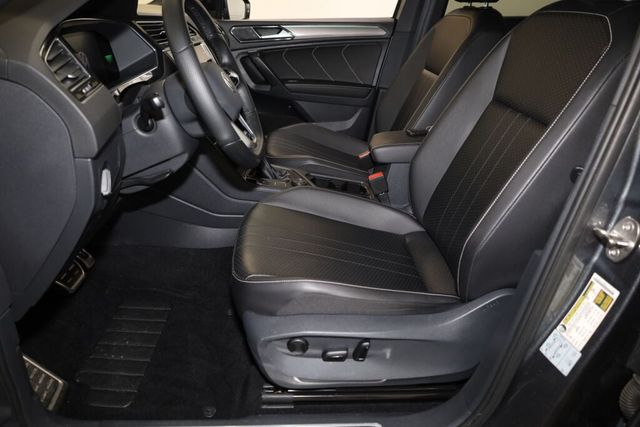 Thumbnail: 2022 Volkswagen Tiguan - 11