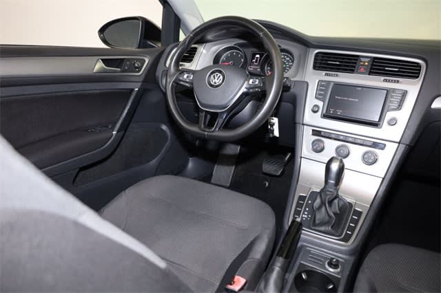 Thumbnail: 2016 Volkswagen Golf - 9