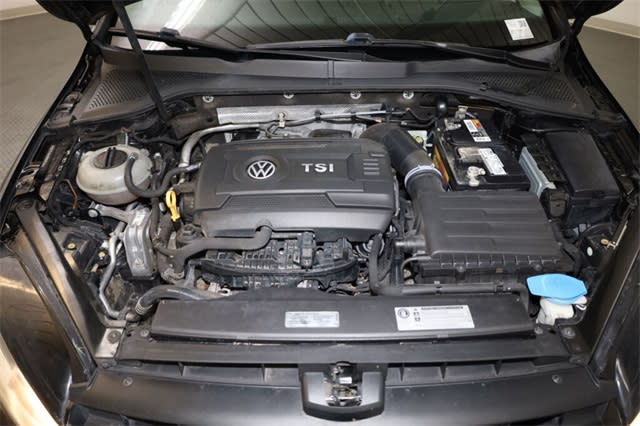 Thumbnail: 2016 Volkswagen Golf - 8