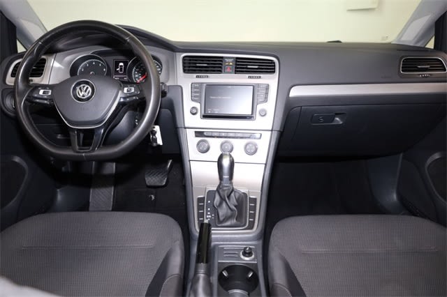 Thumbnail: 2016 Volkswagen Golf - 13