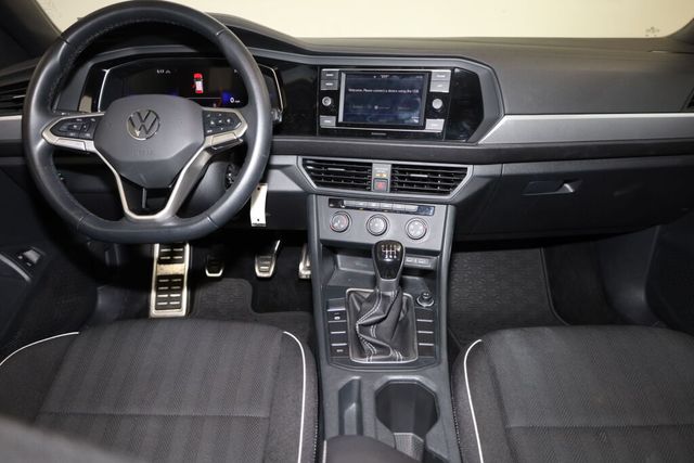 Thumbnail: 2023 Volkswagen Jetta - 14