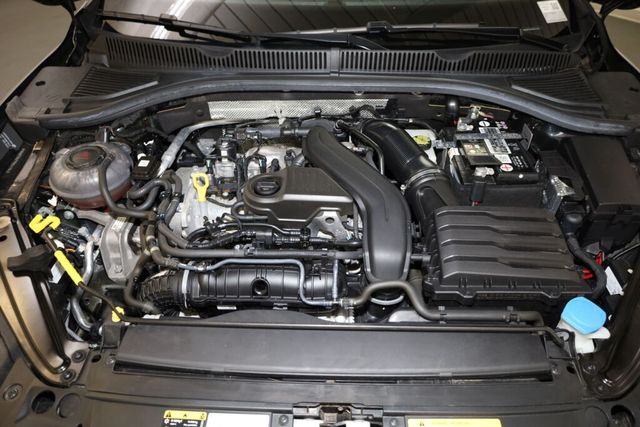 Thumbnail: 2023 Volkswagen Jetta - 8