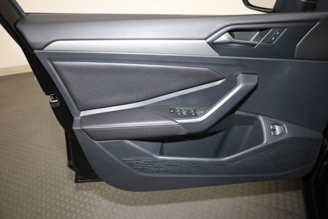 Thumbnail: 2023 Volkswagen Jetta - 27