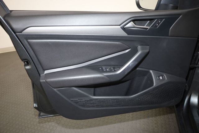 Thumbnail: 2019 Volkswagen Jetta - 27