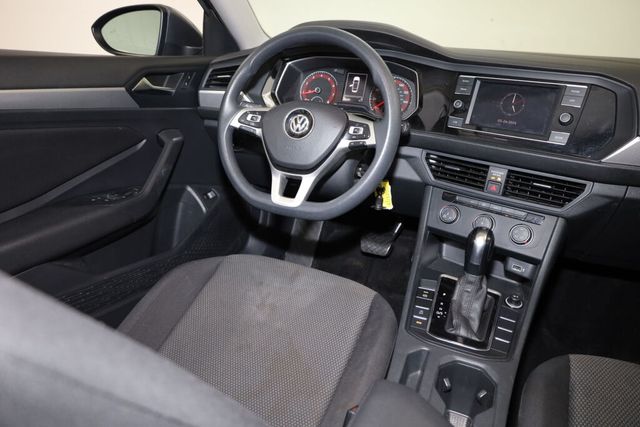 Thumbnail: 2019 Volkswagen Jetta - 13