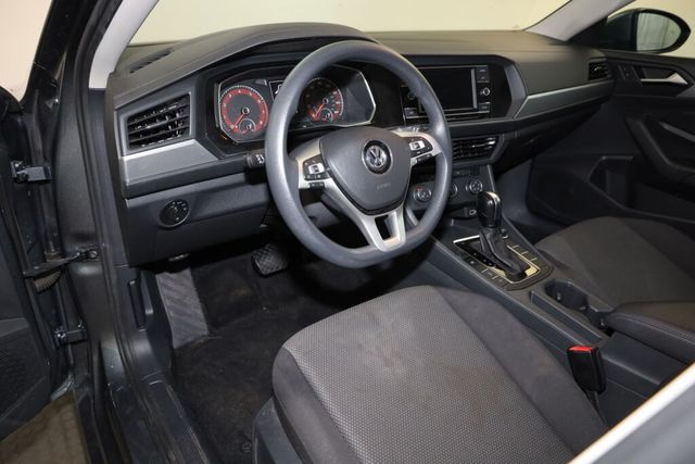 Thumbnail: 2019 Volkswagen Jetta - 2