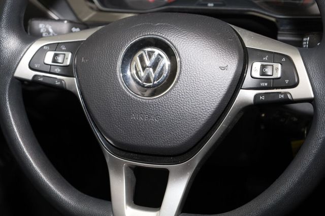 Thumbnail: 2019 Volkswagen Jetta - 33