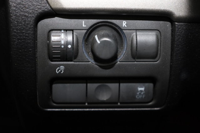Thumbnail: 2009 Subaru Outback - 27