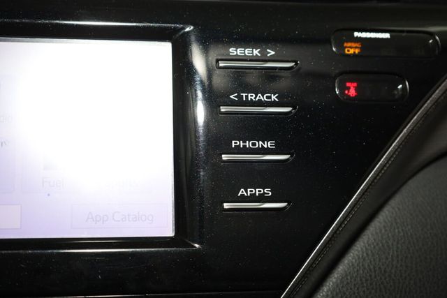 Thumbnail: 2019 Toyota Camry - 32