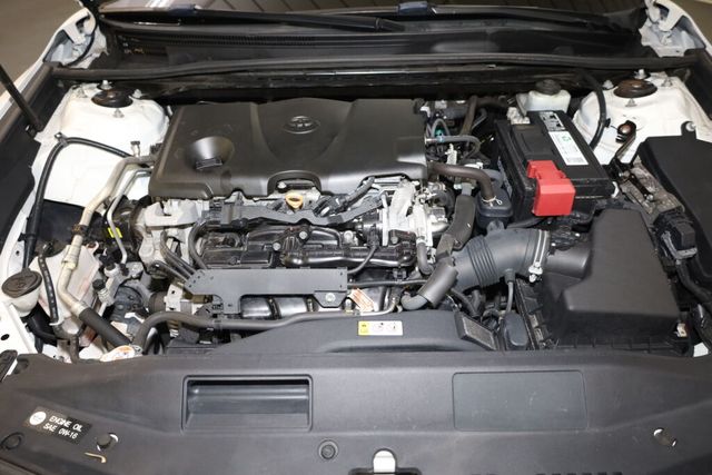 Thumbnail: 2019 Toyota Camry - 8