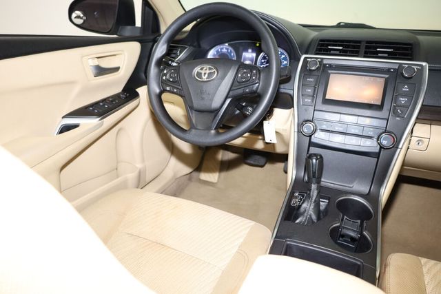 Thumbnail: 2017 Toyota Camry - 8