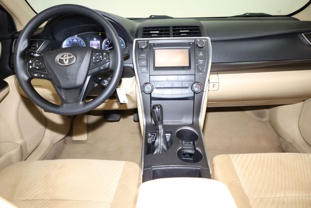 Thumbnail: 2017 Toyota Camry - 12