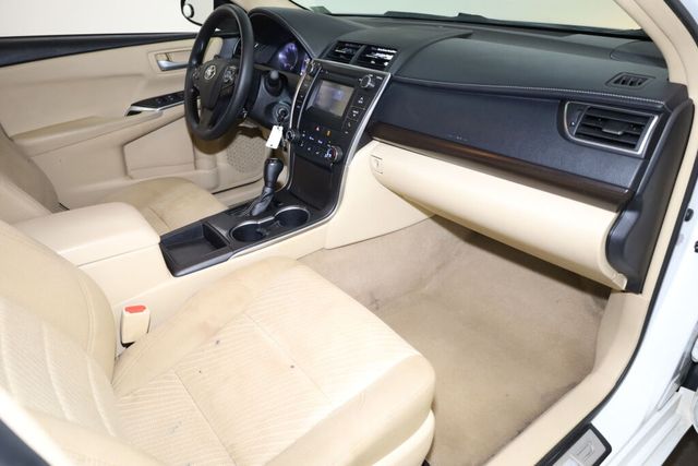 Thumbnail: 2017 Toyota Camry - 10
