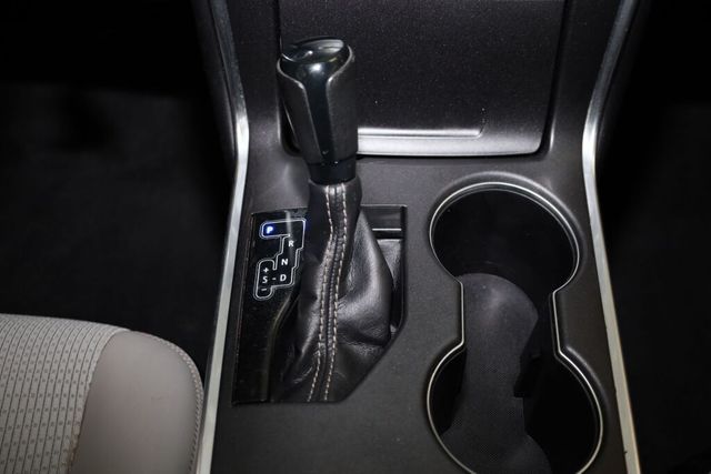 Thumbnail: 2017 Toyota Camry - 15