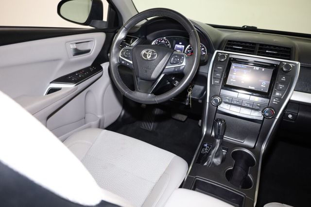 Thumbnail: 2017 Toyota Camry - 12