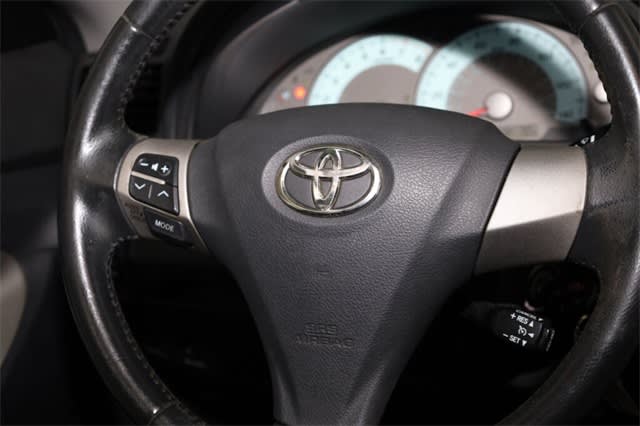 Thumbnail: 2011 Toyota Camry - 31