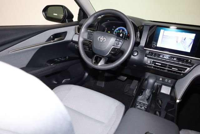 Thumbnail: 2025 Toyota Camry - 13