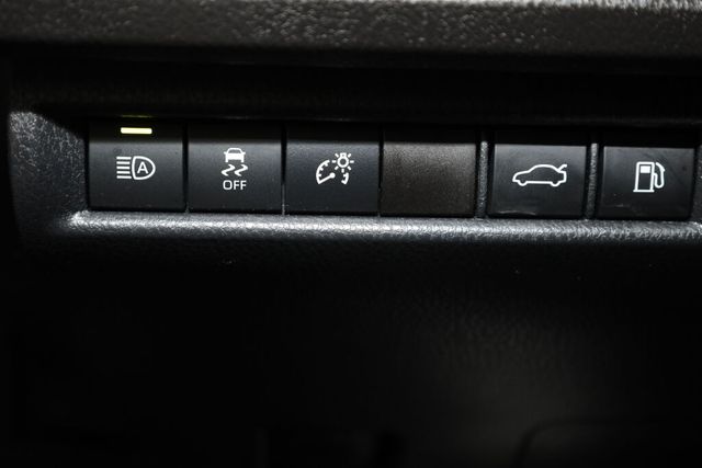 Thumbnail: 2025 Toyota Camry - 28