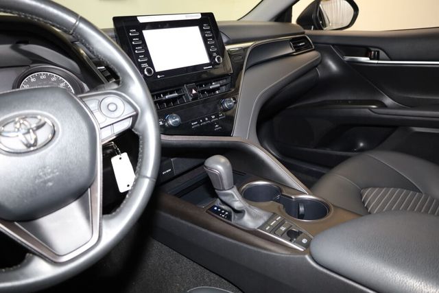 Thumbnail: 2024 Toyota Camry - 9
