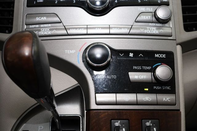 Thumbnail: 2009 Toyota Venza - 31