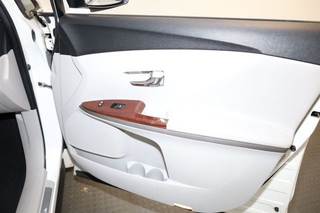 Thumbnail: 2009 Toyota Venza - 36