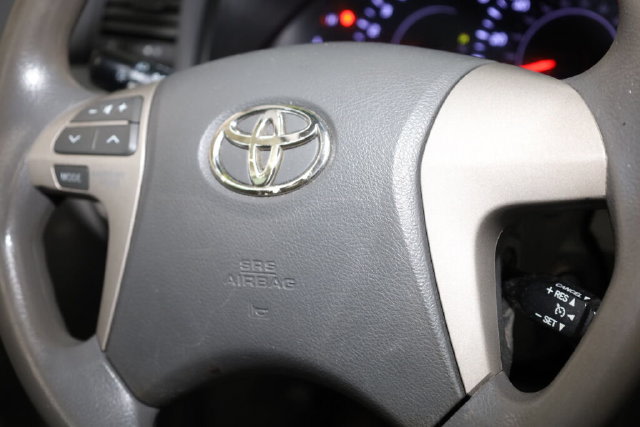 Thumbnail: 2011 Toyota Camry - 32