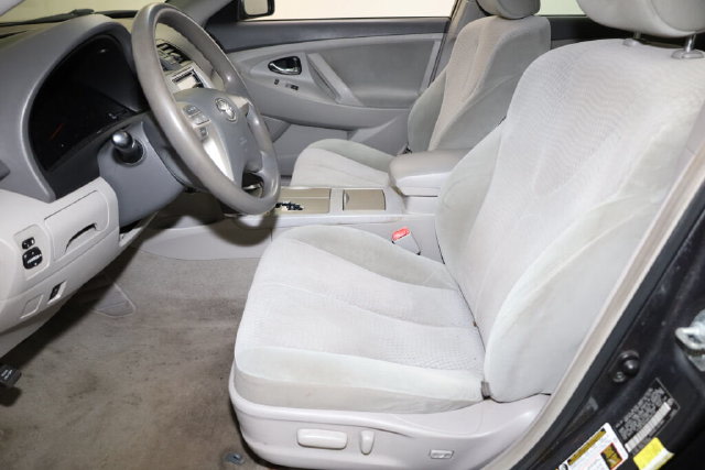 Thumbnail: 2011 Toyota Camry - 10