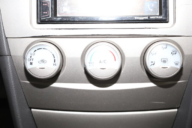 Thumbnail: 2011 Toyota Camry - 31