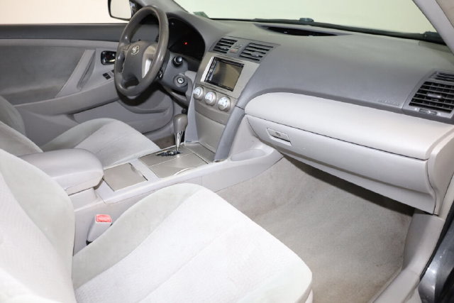 Thumbnail: 2011 Toyota Camry - 14