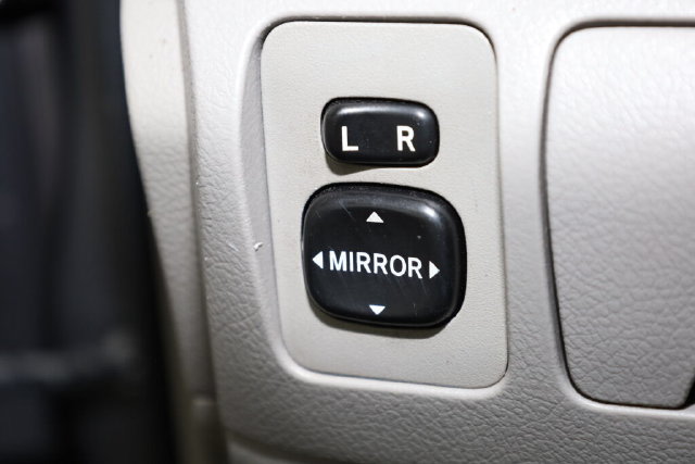 Thumbnail: 2011 Toyota Camry - 27