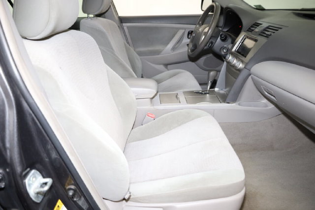 Thumbnail: 2011 Toyota Camry - 11