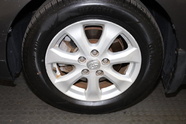 Thumbnail: 2011 Toyota Camry - 7