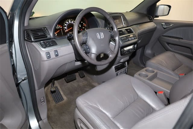 Thumbnail: 2010 Honda Odyssey - 2