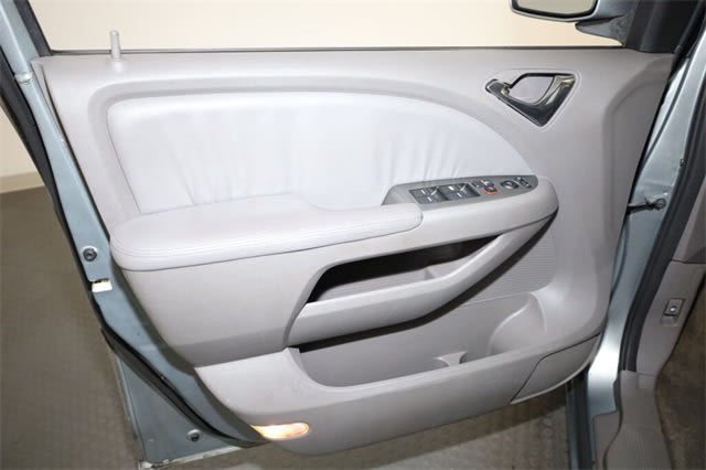 Thumbnail: 2010 Honda Odyssey - 24