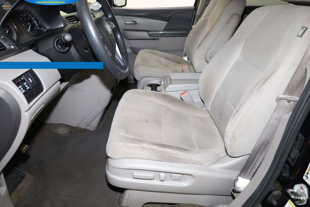 Thumbnail: 2012 Honda Odyssey - 10